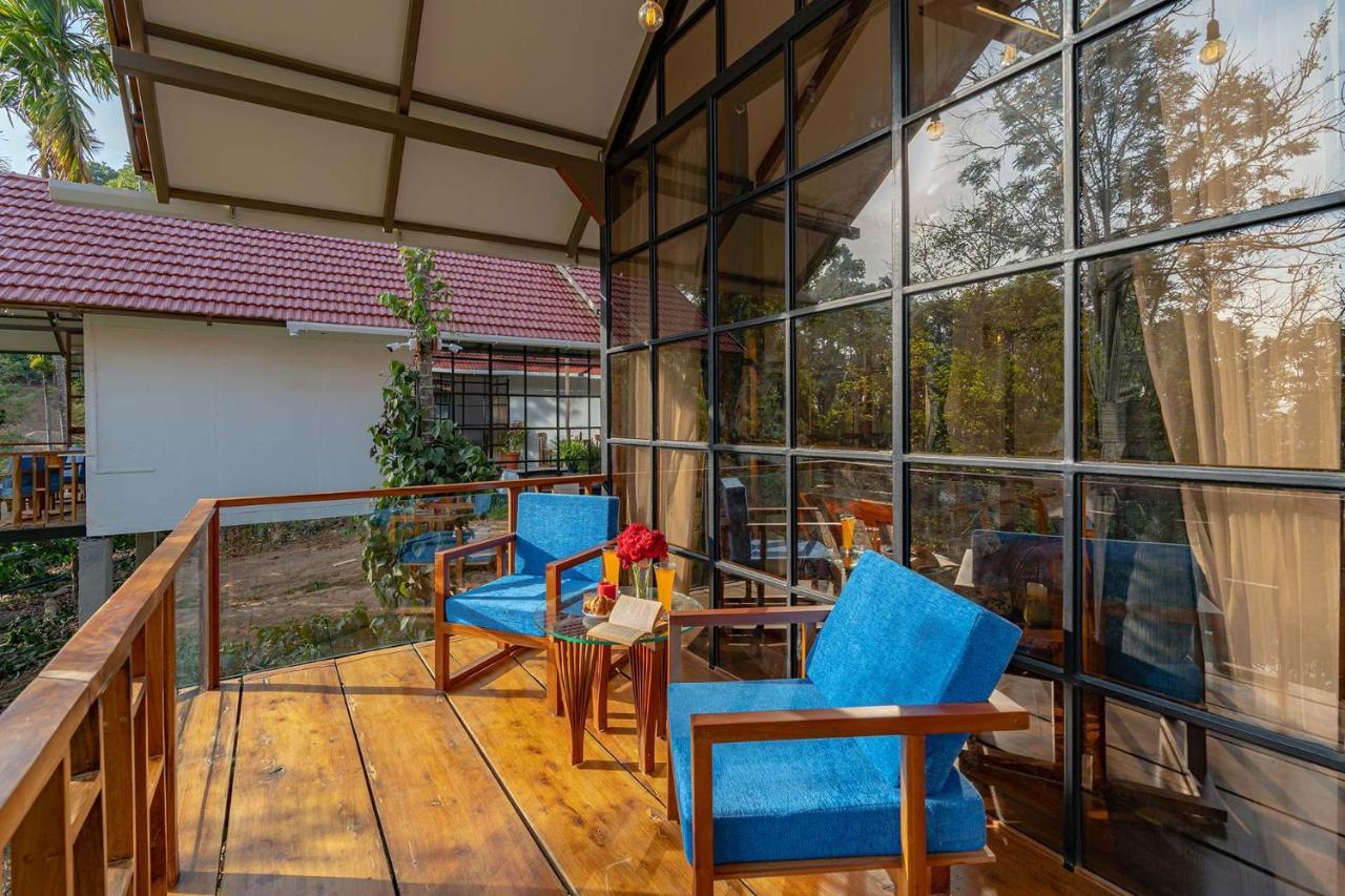 Stayvista At Cicada Chikmagalur 2Bhk Breakfast Included With Amazing View Exterior foto