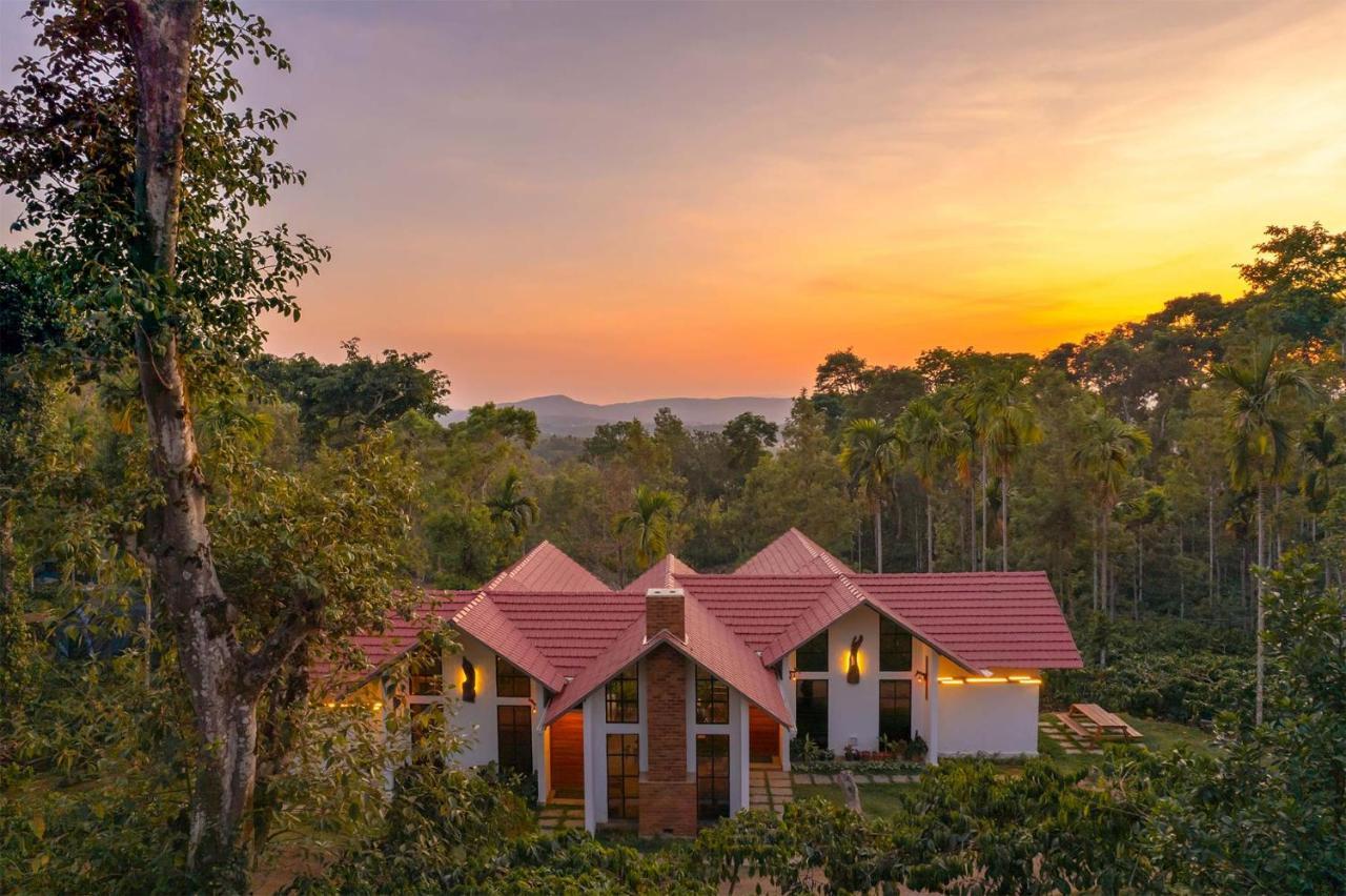Stayvista At Cicada Chikmagalur 2Bhk Breakfast Included With Amazing View Exterior foto