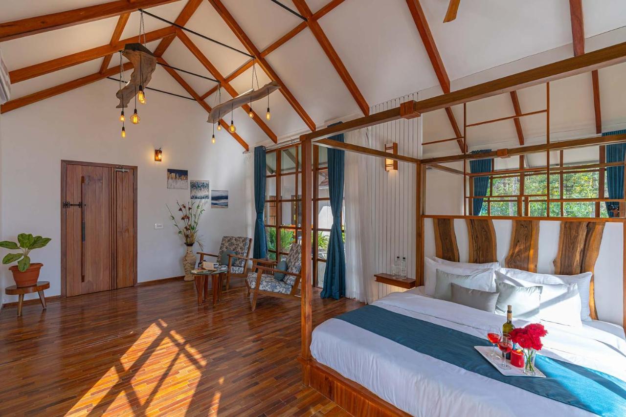 Stayvista At Cicada Chikmagalur 2Bhk Breakfast Included With Amazing View Exterior foto