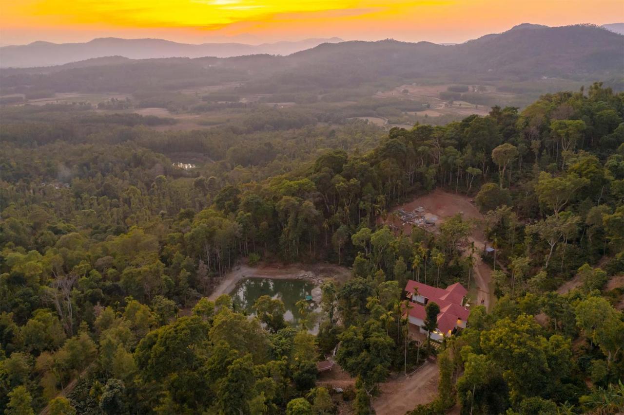 Stayvista At Cicada Chikmagalur 2Bhk Breakfast Included With Amazing View Exterior foto